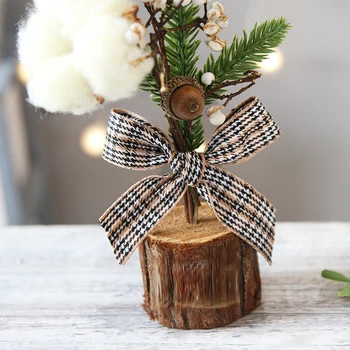Mini Vianočný Stromček Umelý Krásne Miniatúrne Vianočné Dekoratívne Umelý kvet Ploche dekorácie